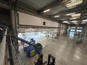 Industrial in Ivry-sur-Seine for lease Interior Photo- Image 2 of 2