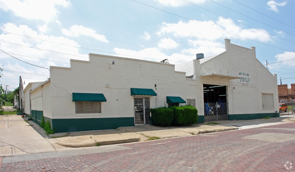 204 E Daggett Ave, Fort Worth, TX for lease - Primary Photo - Image 1 of 5