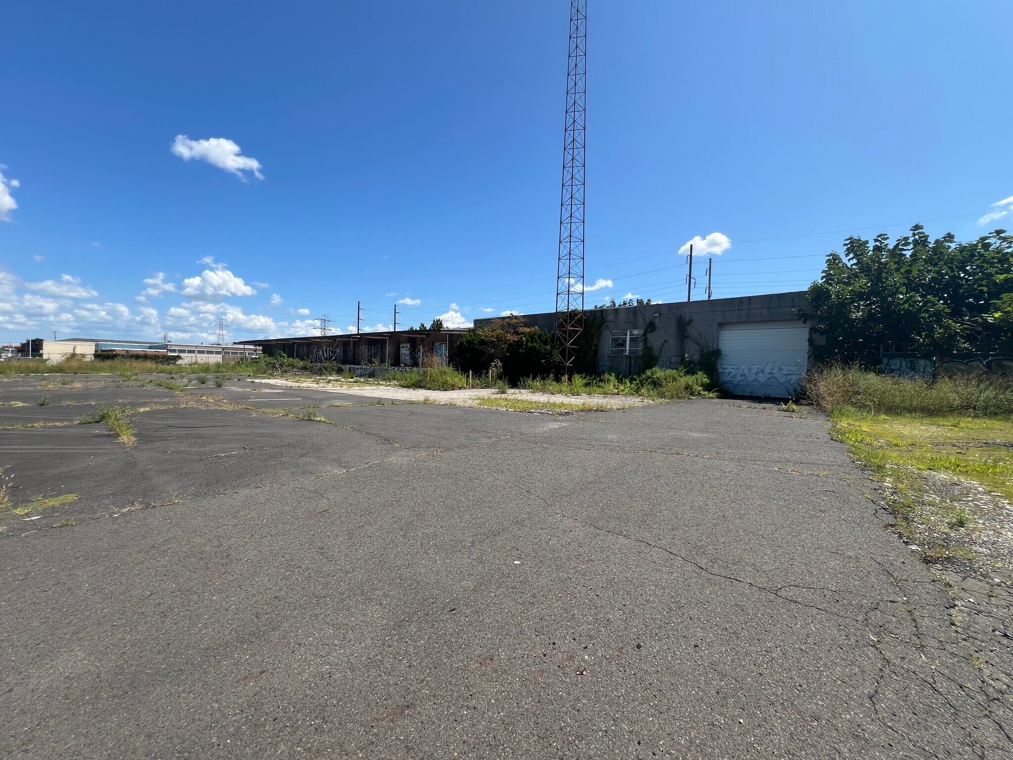 4105 Whitaker Ave, Philadelphia, PA à vendre Photo du bâtiment- Image 1 de 4