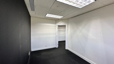 8000 N Federal Hwy, Boca Raton, FL for lease Interior Photo- Image 1 of 7