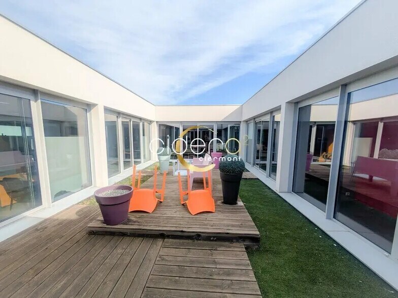 Bureau dans Aubière à louer - Photo du bâtiment - Image 2 de 8