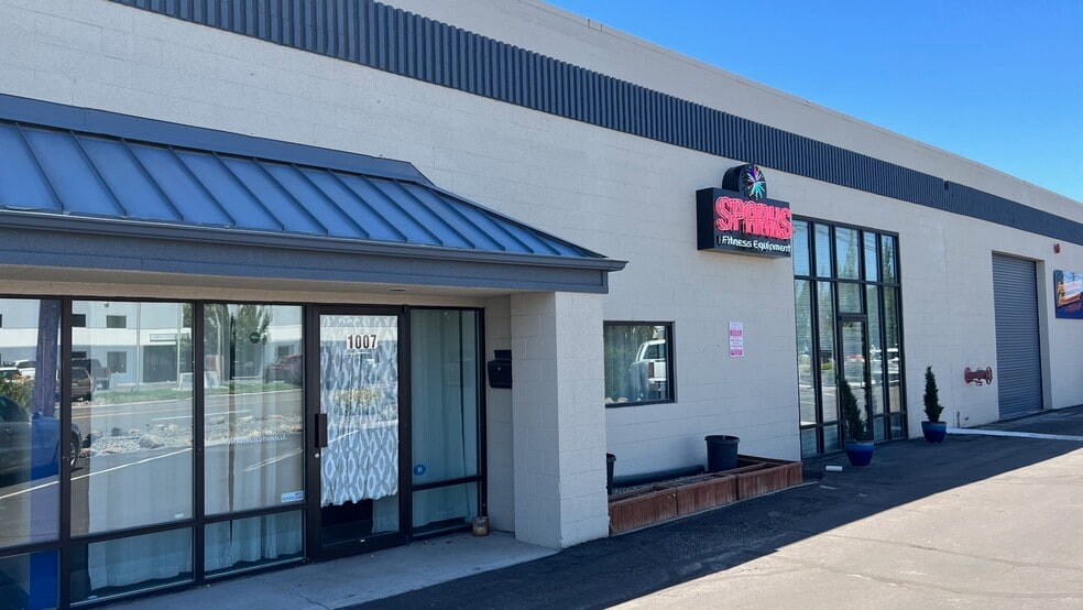 995-1007 Greg St, Sparks, NV for lease - Building Photo - Image 2 of 4
