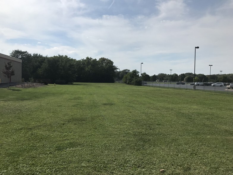 18230 Oak Park Ave, Tinley Park, IL for sale - Building Photo - Image 2 of 5