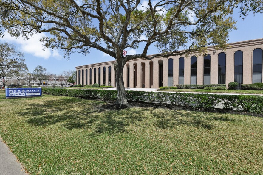 1002 Gemini St, Houston, TX à louer - Photo du bâtiment - Image 3 de 14