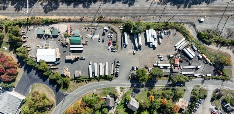 575 Ridge Rd, Monmouth Junction, NJ à louer - Photo du bâtiment - Image 1 de 2