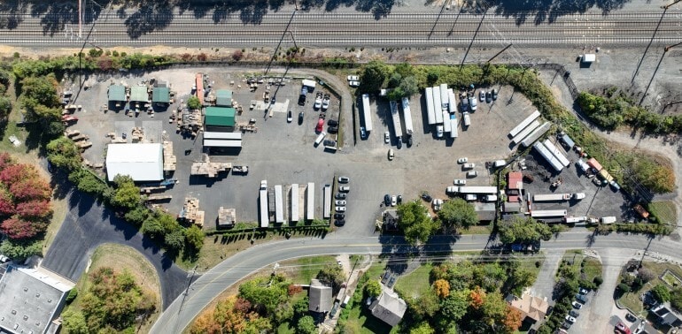 575 Ridge Rd, Monmouth Junction, NJ à louer Photo du bâtiment- Image 1 de 3