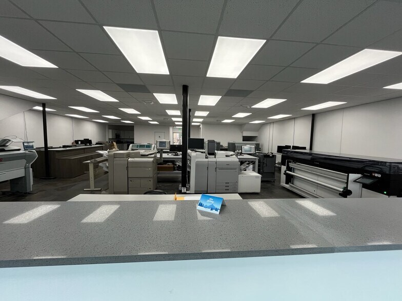 1363-1365 Westwood Blvd, Los Angeles, CA à louer - Photo intérieure - Image 3 de 13