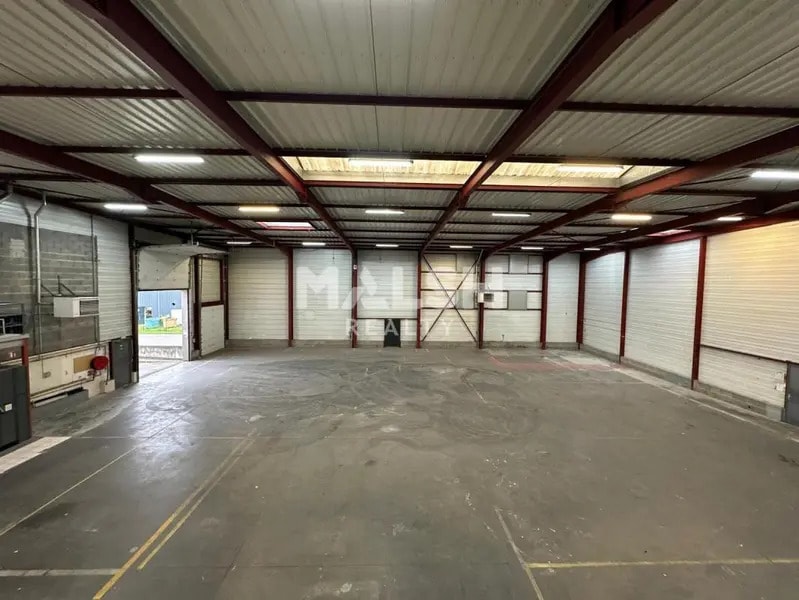 Flex in Corbas for lease Interior Photo- Image 1 of 12