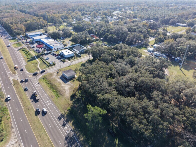 15192 Colonial Drive, Orlando, FL à vendre - Photo du bâtiment - Image 3 de 7