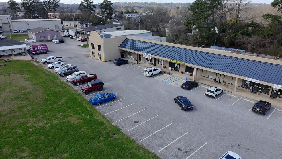3242-3258 Cahaba Heights Rd, Birmingham, AL à louer - Photo du bâtiment - Image 3 de 19