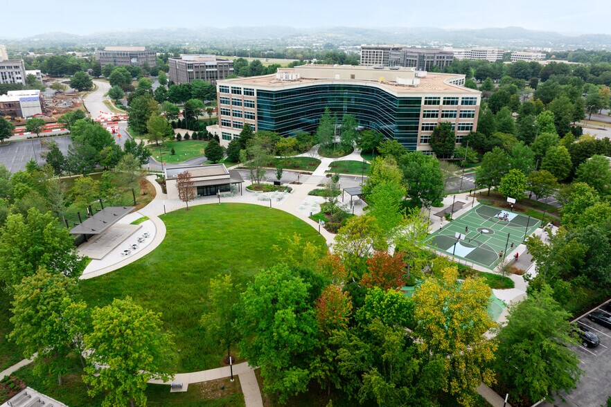 701 Cool Springs Blvd, Franklin, TN à louer - Photo du bâtiment - Image 2 de 7