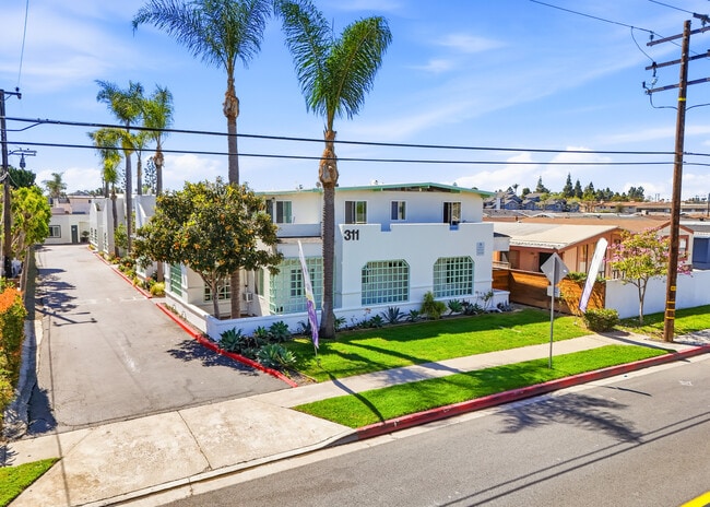 More details for 311 W Wilson St, Costa Mesa, CA - Multifamily for Sale