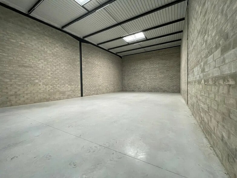 8 Avenue De Stalingrad, Stains for sale - Interior Photo - Image 1 of 4