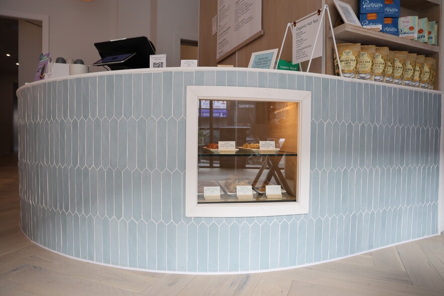 5th Ave between Union and Sackett St, Brooklyn, NY for lease - Interior Photo - Image 3 of 14