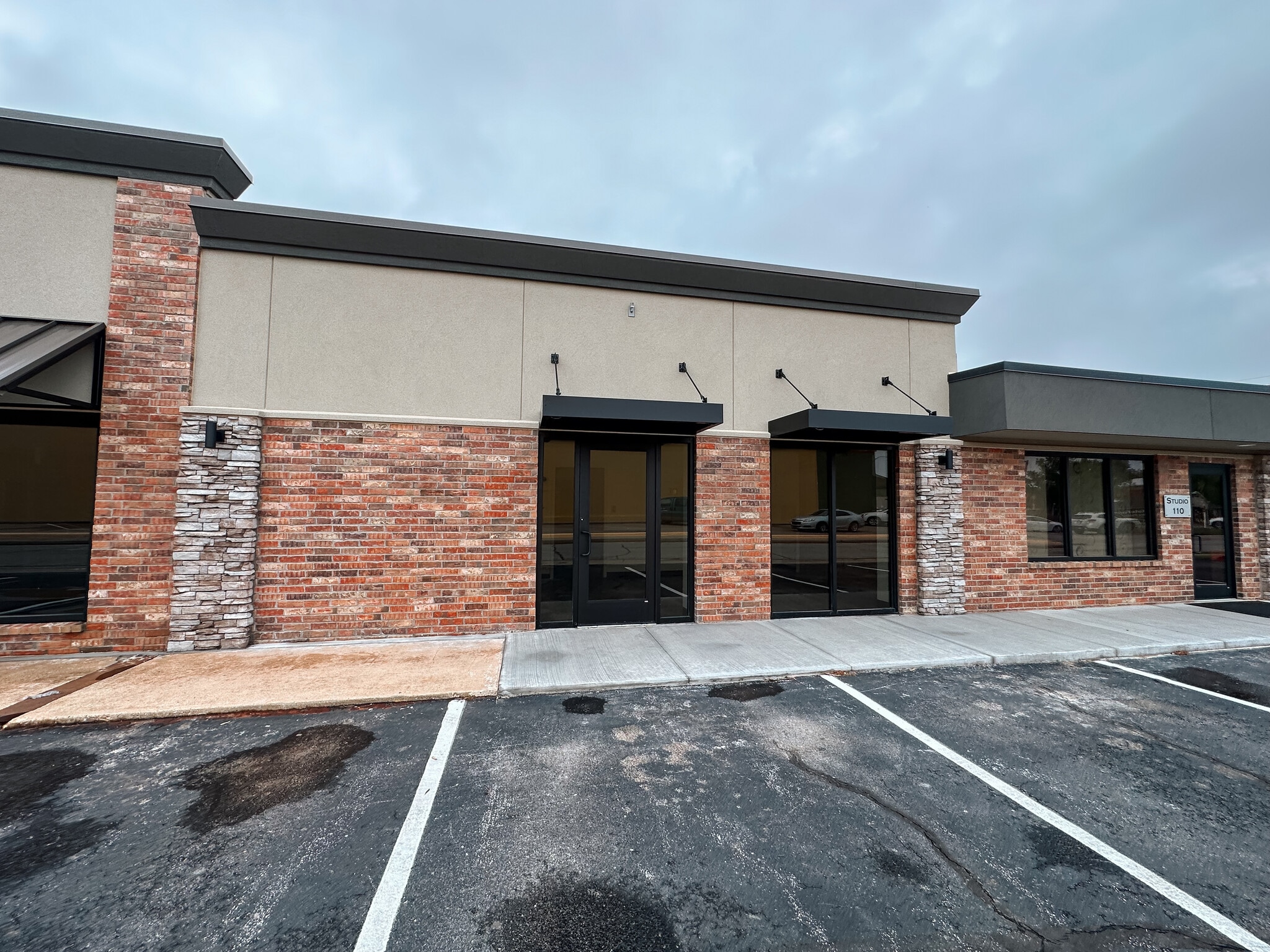 120 Thompson Dr, Norman, OK for lease Primary Photo- Image 1 of 13