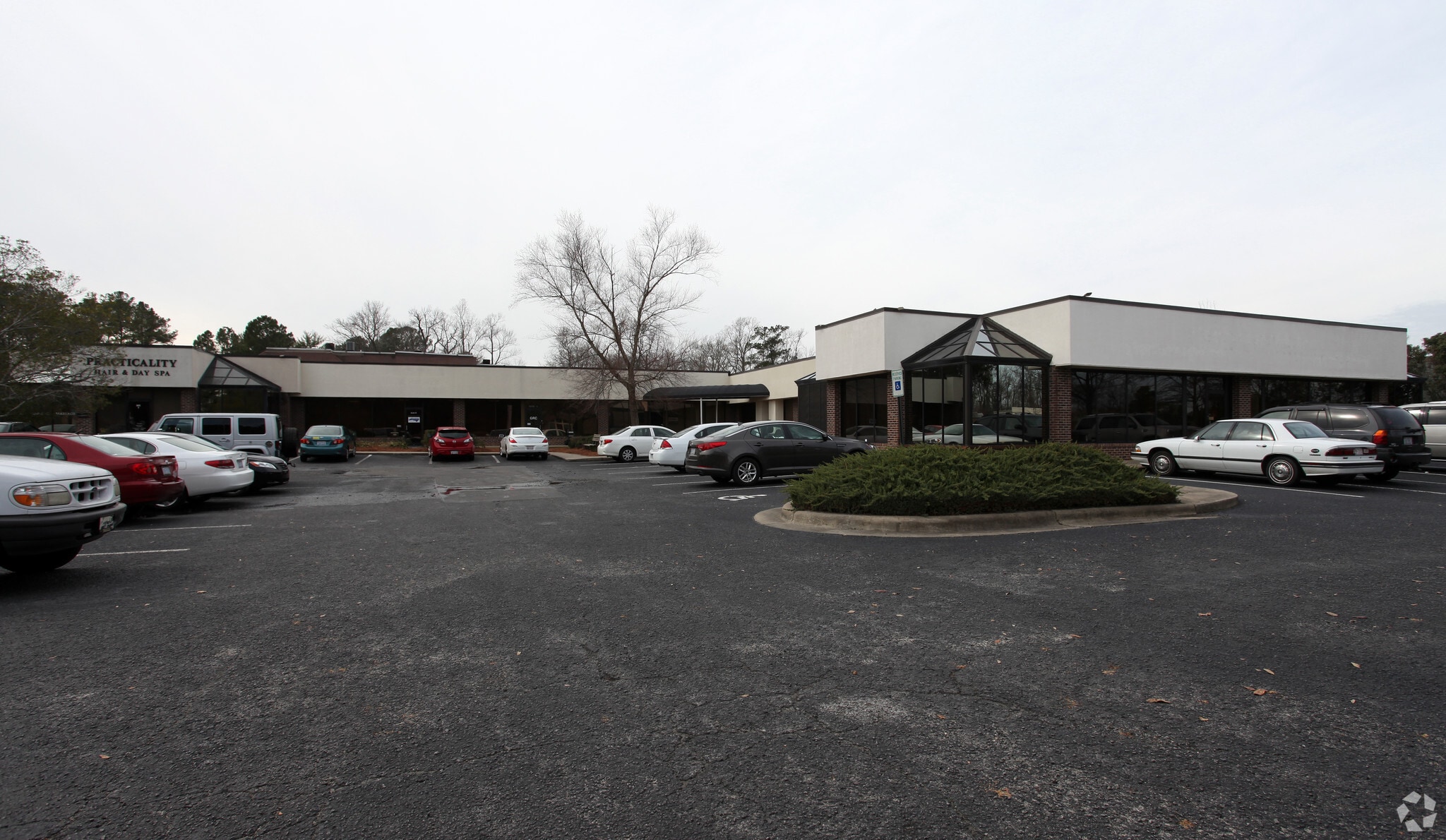 150-160 E Arlington Blvd, Greenville, NC for lease Primary Photo- Image 1 of 3