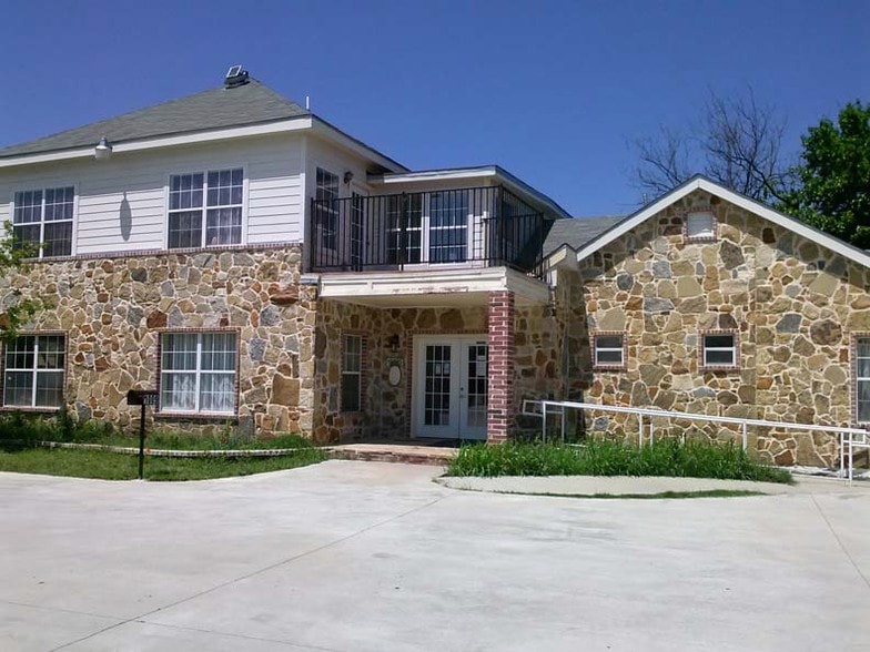 1009 N Tennessee St, McKinney, TX à vendre - Photo du bâtiment - Image 2 de 5