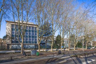 Plus de détails pour 55 Quai Marcel Dassault, Saint-Cloud - Bureau, Commerce de détail à louer