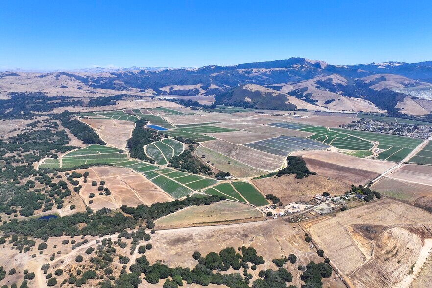 San Juan Grade Road, Salinas, CA à vendre - Photo du bâtiment - Image 3 de 24