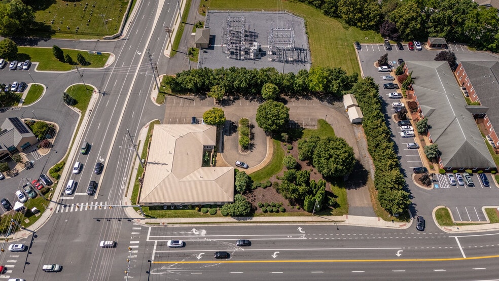 530 Neff Ave, Harrisonburg, VA for sale - Building Photo - Image 2 of 38