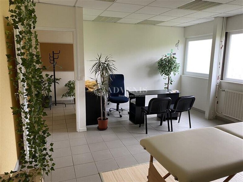 Office in Maxéville for lease - Building Photo - Image 3 of 6