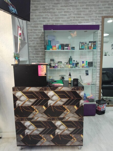 Retail in Torrent, Valencia for lease - Interior Photo - Image 2 of 5