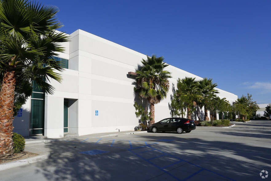 42044 Winchester Rd, Temecula, CA for lease - Building Photo - Image 3 of 4