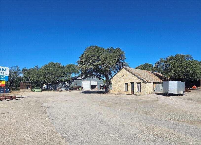 410 Brooks Mill Rd, Bertram, TX à vendre - Photo principale - Image 1 de 4