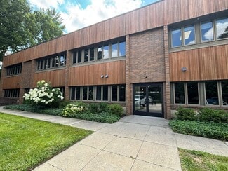 More details for 7177 Hickman Rd, Urbandale, IA - Office for Sale