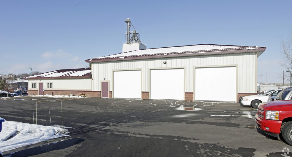 8494 Market St, Middleton, WI à vendre - Photo du bâtiment - Image 3 de 4