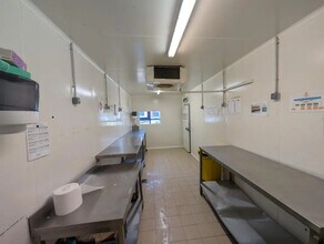 101 Avenue Louis Roche, Gennevilliers for lease Interior Photo- Image 2 of 13