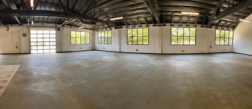 633 S San Fernando Blvd, Burbank, CA à vendre - Photo du bâtiment - Image 2 de 17