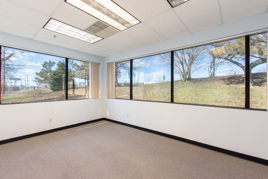 101 Chesapeake Blvd, Elkton, MD for sale - Building Photo - Image 1 of 1