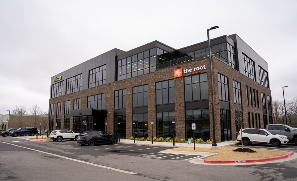 3537 N Steele Blvd, Fayetteville, AR for lease - Building Photo - Image 2 of 14