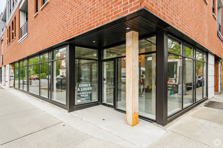 4220 Rue Notre-Dame O, Montréal, QC à louer - Photo du bâtiment - Image 2 de 3