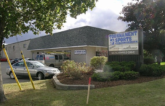 145 Northfield Dr W, Waterloo, ON à vendre Photo du bâtiment- Image 1 de 1