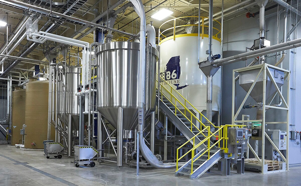 376 Owens Rd, Granby, NY à louer Photo principale- Image 1 de 5