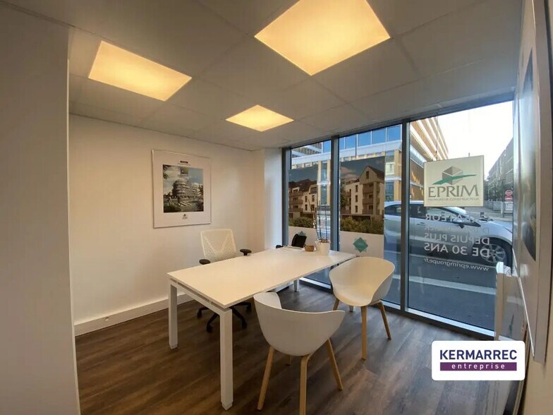 Office in Rennes for lease - Interior Photo - Image 3 of 4