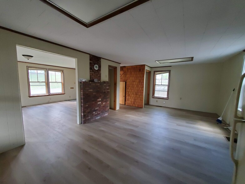 181 Mechanic St, Lebanon, NH for sale - Interior Photo - Image 3 of 5