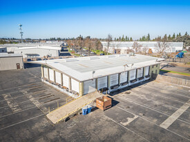 1299 Vanderbilt Cir, Manteca CA - Warehouse