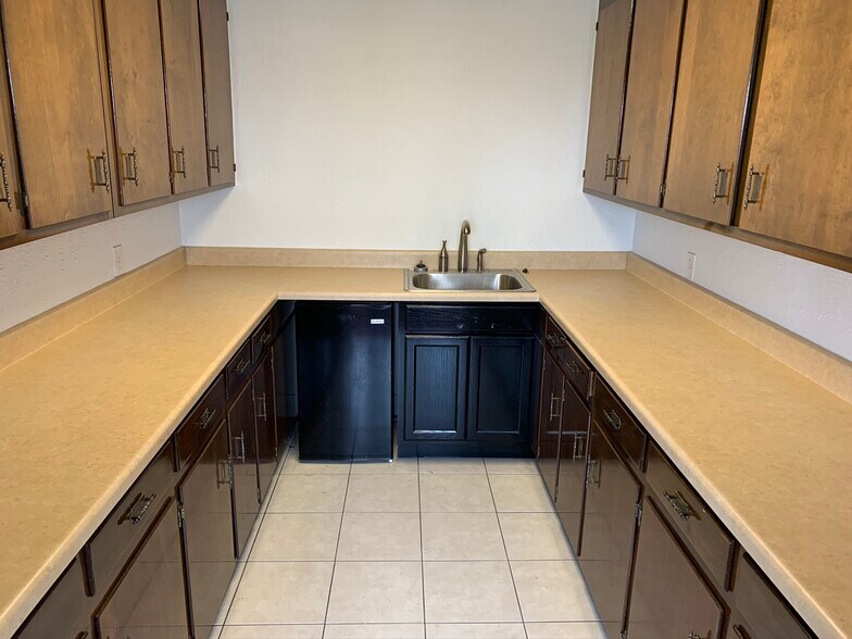 304-308 S Lowry St, Smyrna, TN à louer - Photo intérieure - Image 3 de 9