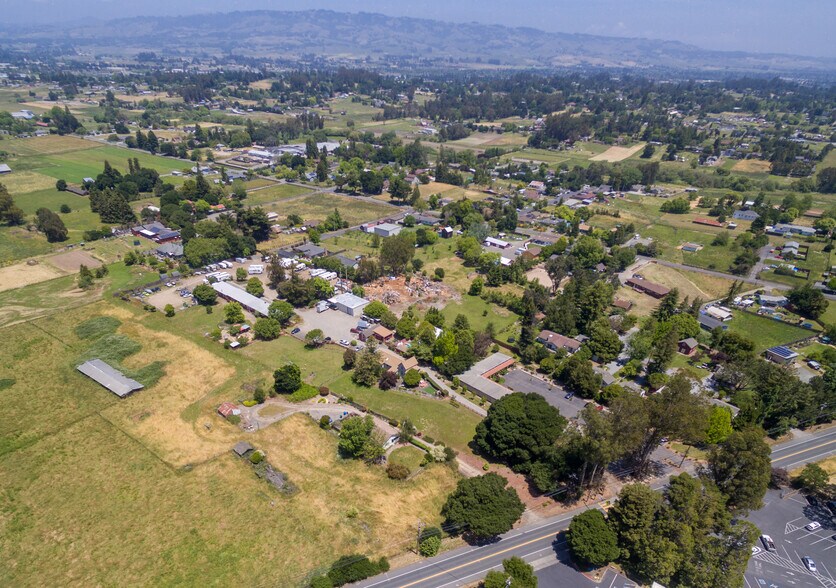 3820 Bodega Ave, Petaluma, CA à vendre - Aérien - Image 2 de 12