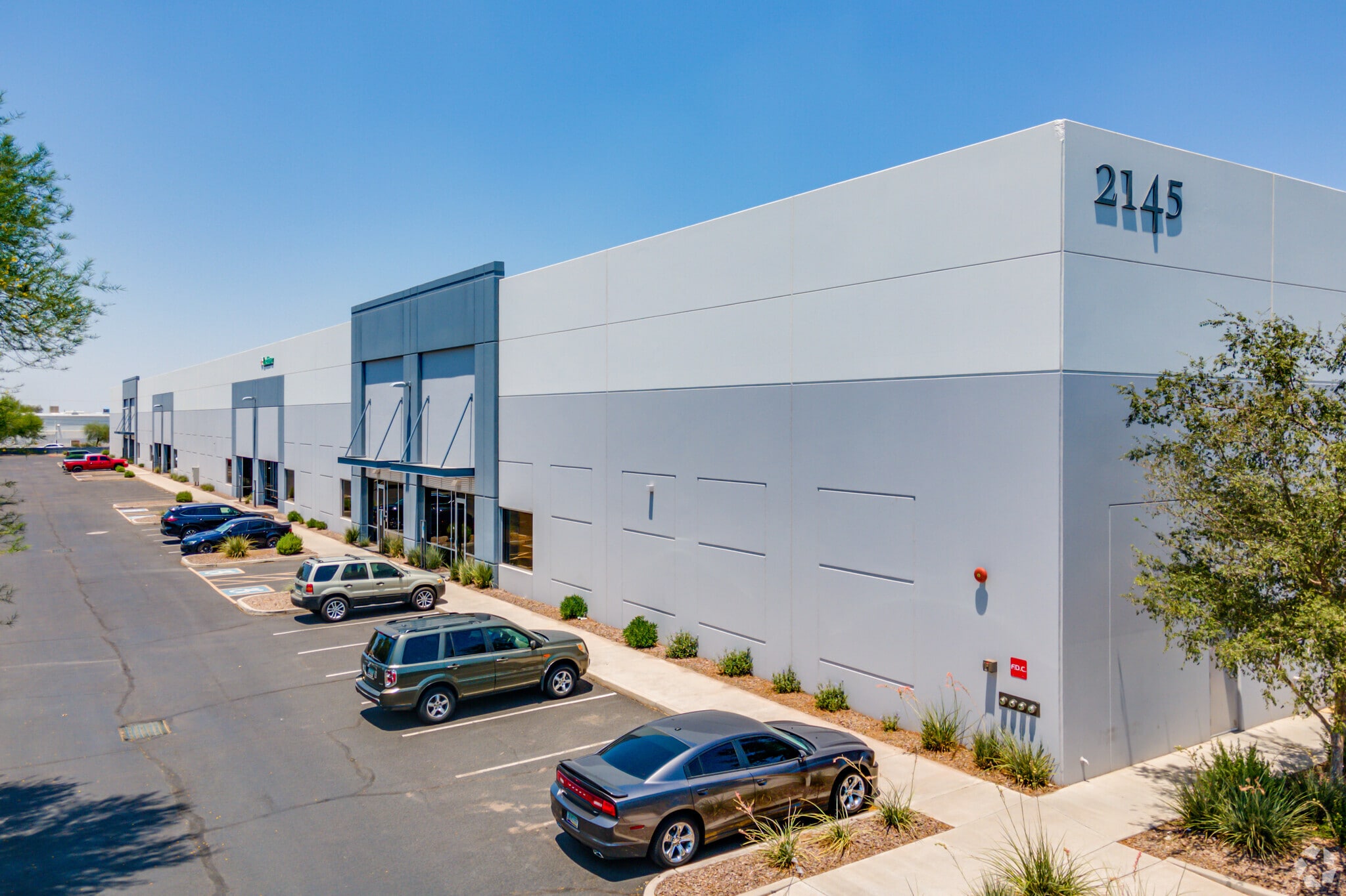 2145 S 11th Ave, Phoenix, AZ for lease Primary Photo- Image 1 of 8