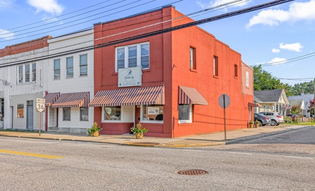 701 W Broadway Ave, Hopewell, VA for lease Primary Photo- Image 1 of 3