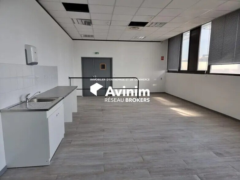 Office in Nîmes for lease - Interior Photo - Image 3 of 5