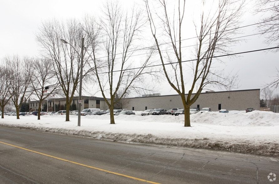 245 Edward St, Aurora, ON à vendre - Photo principale - Image 1 de 2