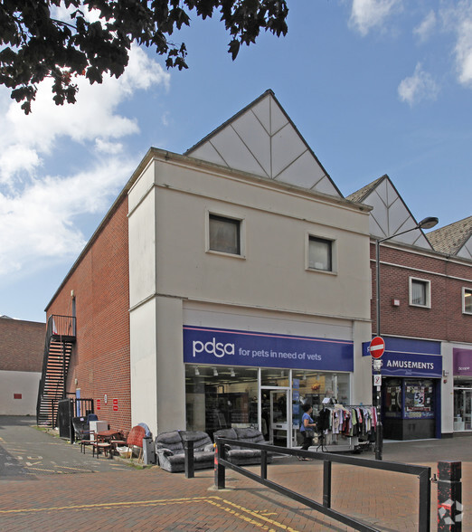 2-8 Eleanor Cross Rd, Waltham Cross à vendre - Photo principale - Image 1 de 1