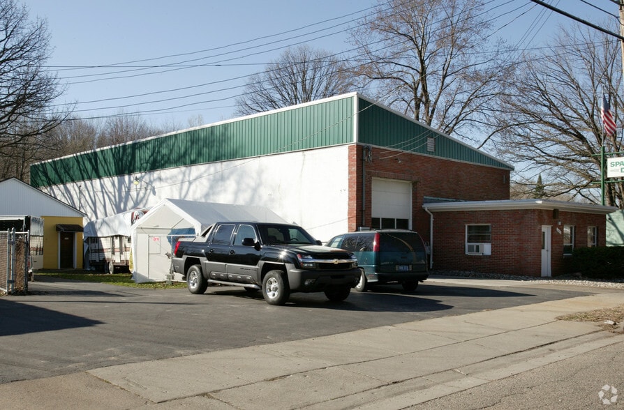 Industrial South Rundle Avenue portfolio of 3 properties for sale on LoopNet.ca - Primary Photo - Image 1 of 5
