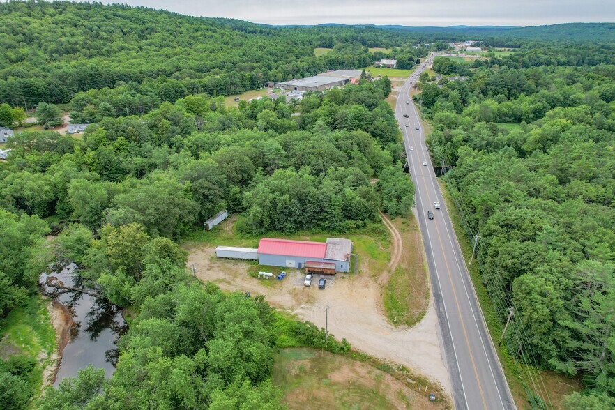 1487 Main Street, Oxford, ME à vendre - Photo du bâtiment - Image 3 de 23
