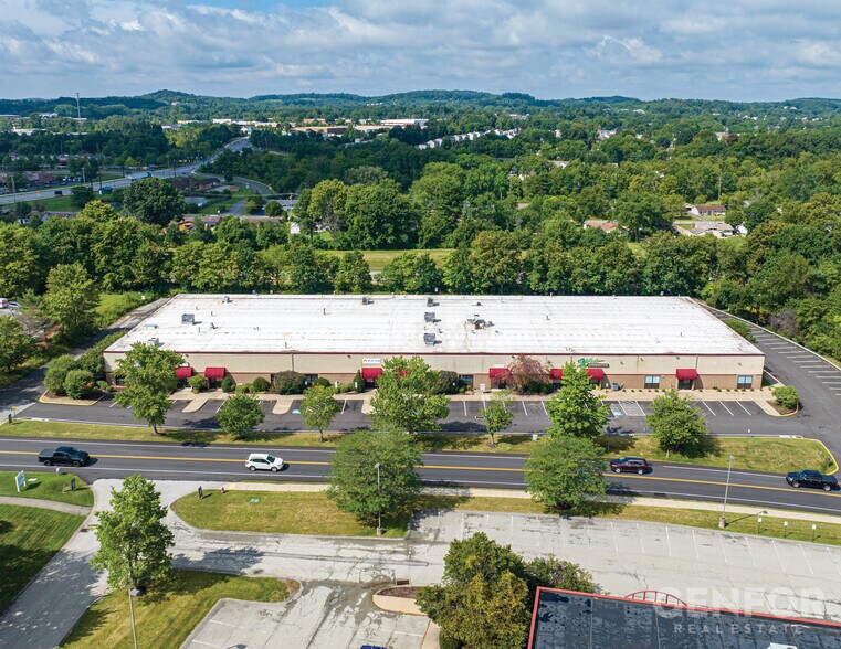 220 Executive Dr, Cranberry, PA à louer - Photo du bâtiment - Image 2 de 6